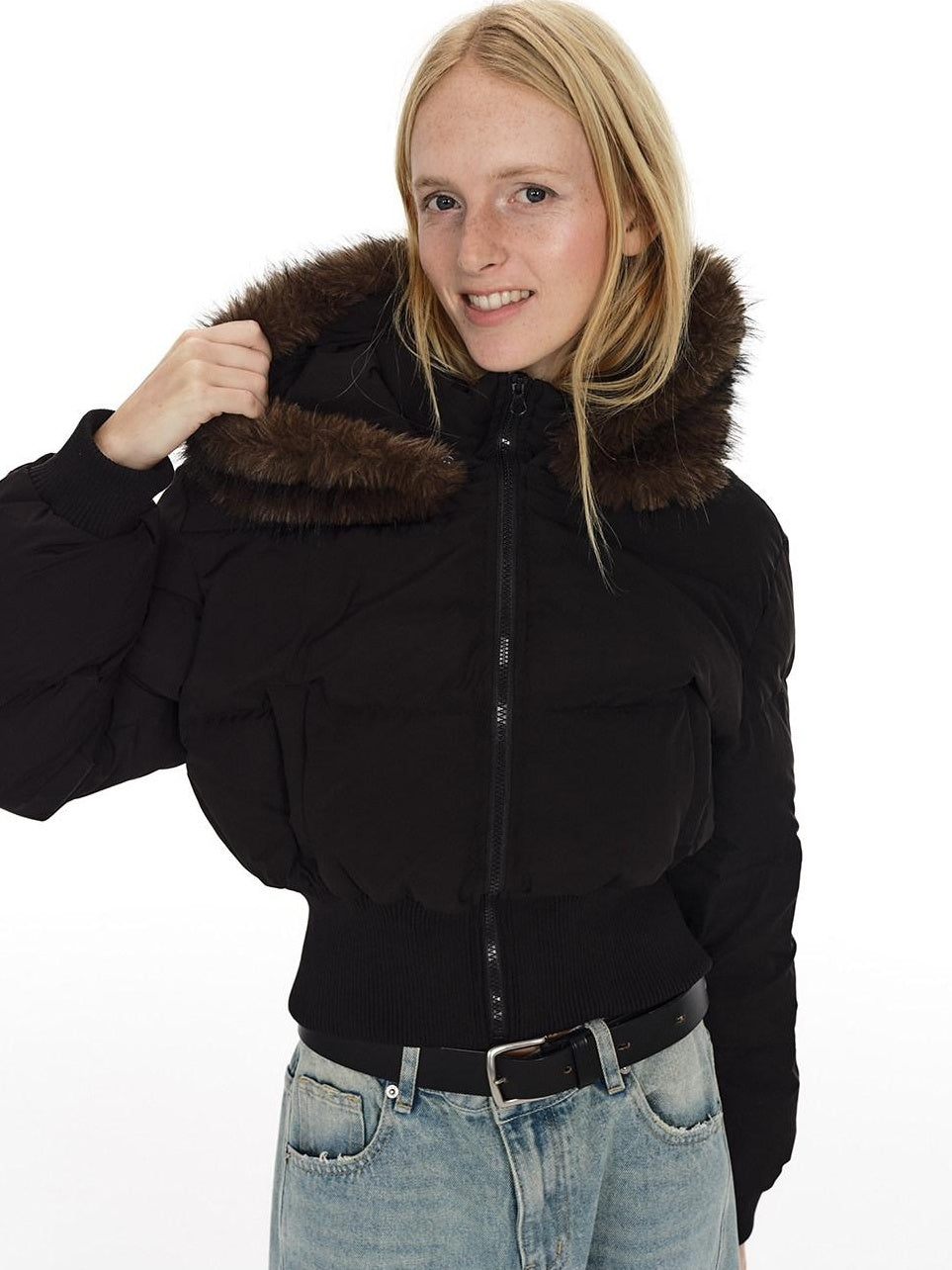 Country Moment Warm White Duck Down Slim Fit Short Hooded Urban Casual Youth Down Jackets