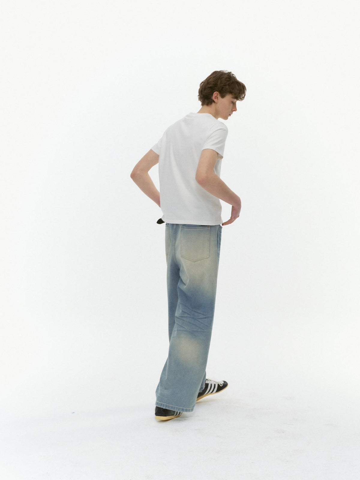 Country Moment Durable Vintage Icy Blue Gradient Mid Rise Whisker Loose Denim Wide Leg Jeans