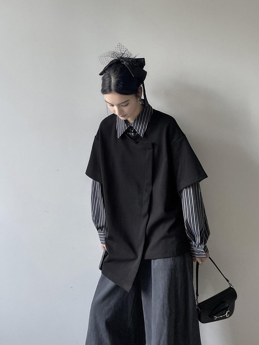 DDGIRL studio Breathable Cotton Blend Relaxed Commuter Collared Striped Women Black Shirts