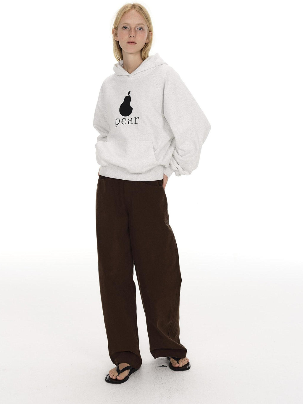 Country Moment Warm Pear Print Loose Fit Short Pullover Unisex Gray Cotton Blend Hoodie