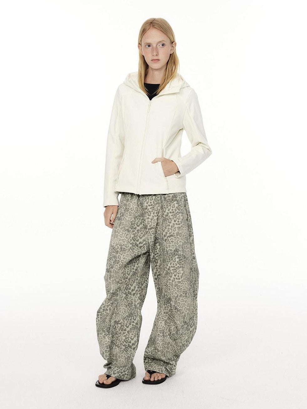 Country Moment 100% Cotton Mid Rise Relaxed Fit Leopard Print Zipper Fly Unisex Wide Leg Jeans