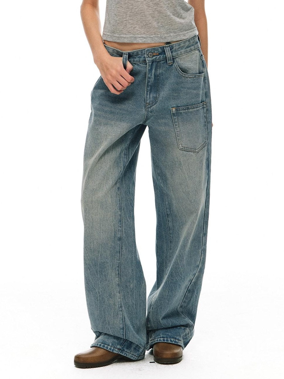 Country Moment Distressed Multi Pocket Mid Rise Women Washed Denim Straight Leg Jeans