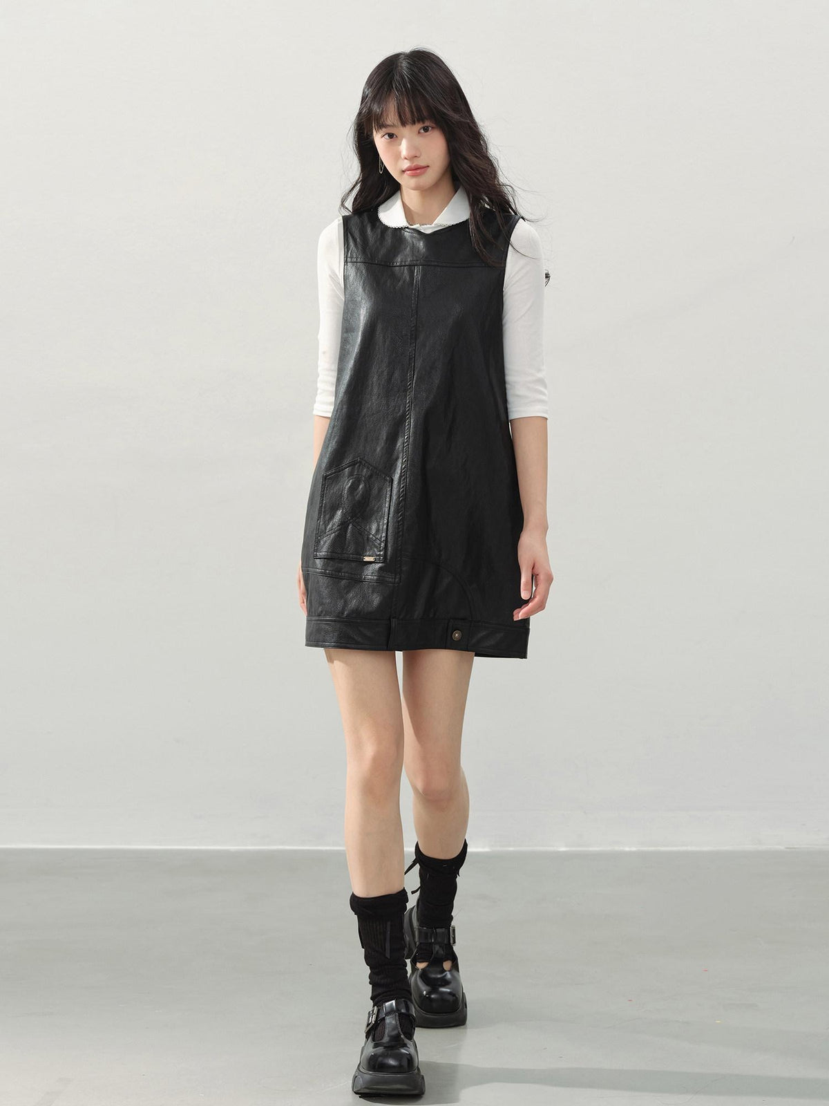 DDGIRL studio Soft Vintage Pu A Line Sleeveless Round Neck Loose Fit Black City Mini Dresses