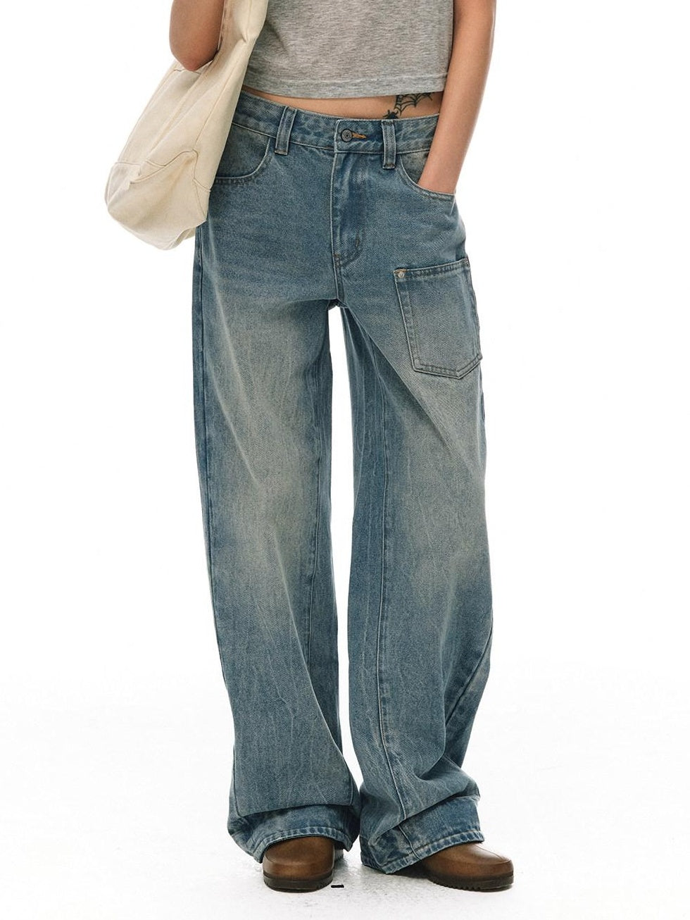 Country Moment Distressed Multi Pocket Mid Rise Women Washed Denim Straight Leg Jeans