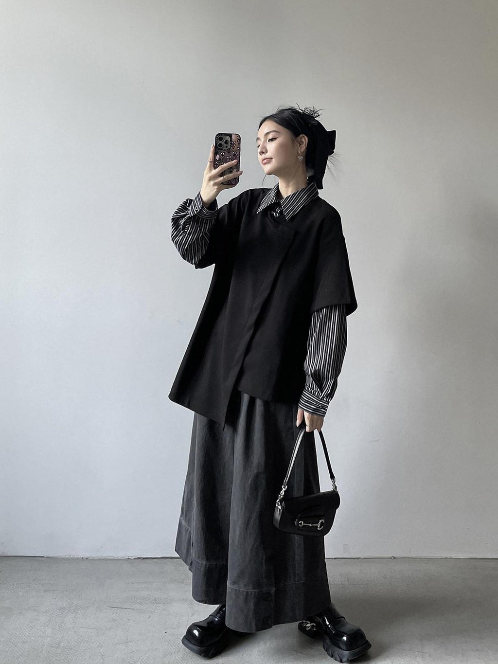 DDGIRL studio Breathable Cotton Blend Relaxed Commuter Collared Striped Women Black Shirts