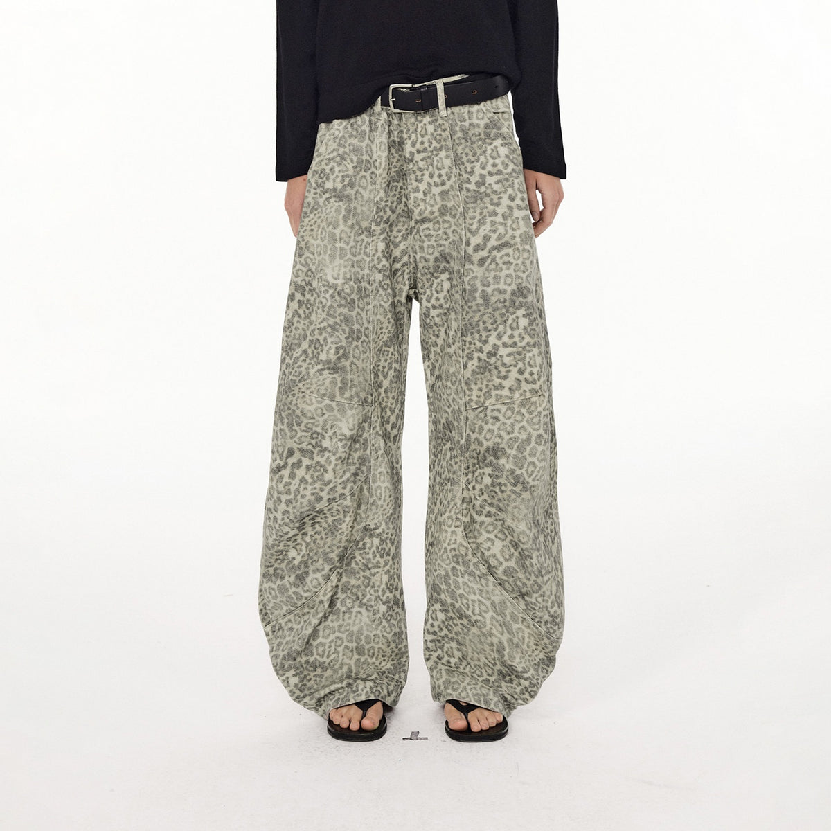 Country_Moment_100%_Cotton_Mid_Rise_Relaxed_Fit_Leopard_Print_Zipper_Fly_Unisex_Wide_Leg_Jeans_MISSTT