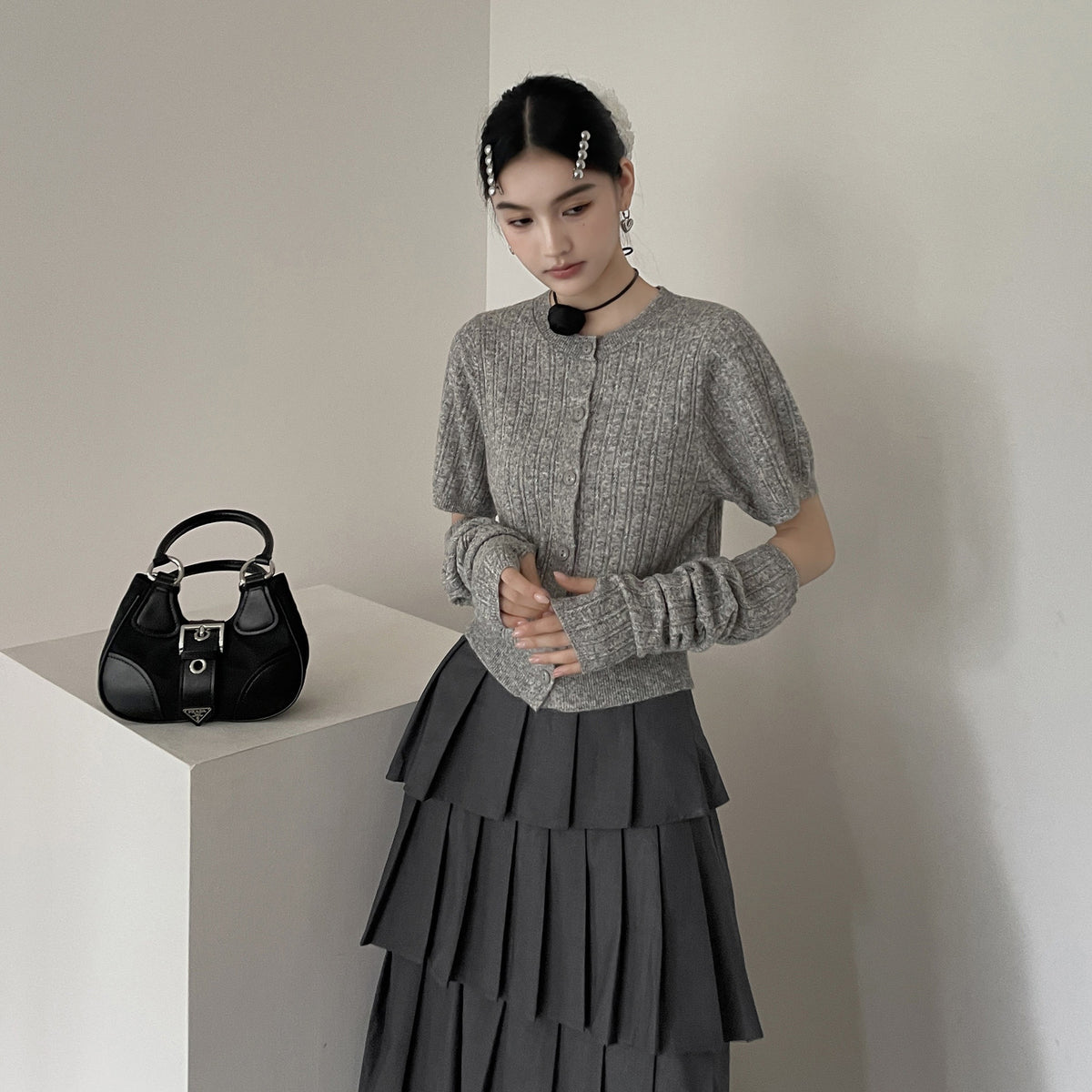 DDGIRL_studio_Slim_Waist_Commuter_Cardigan_Round_Neck_Gray_Exclusive_Wool_Blend_Sweaters_MISSTT