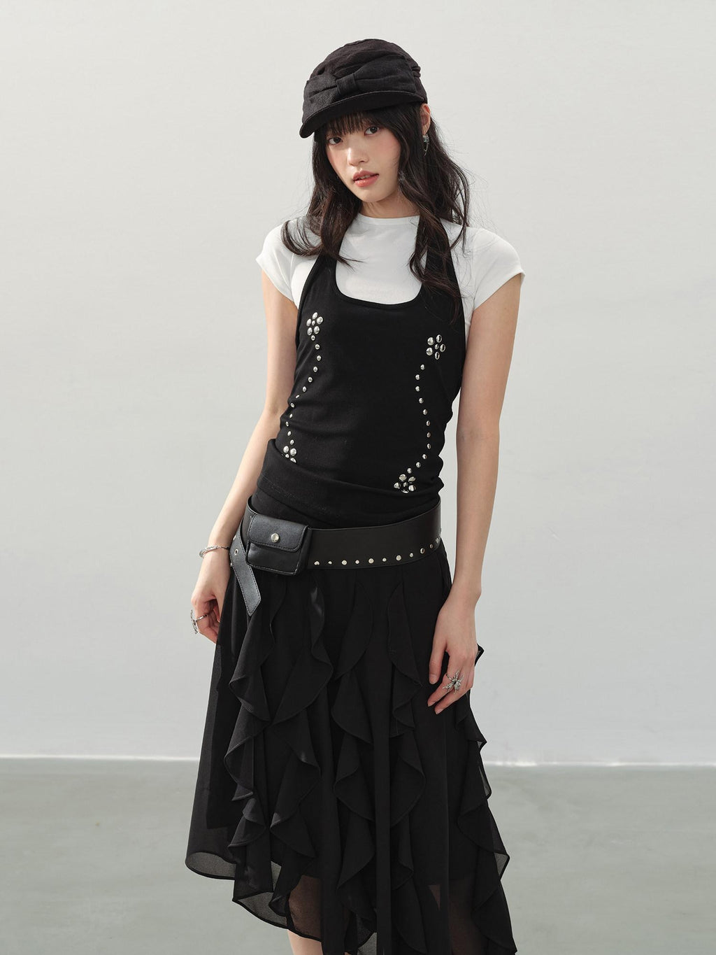 DDGIRL studio Breathable Cotton Vintage Studded Slim Fit Women Black Short Sleeve T-Shirts