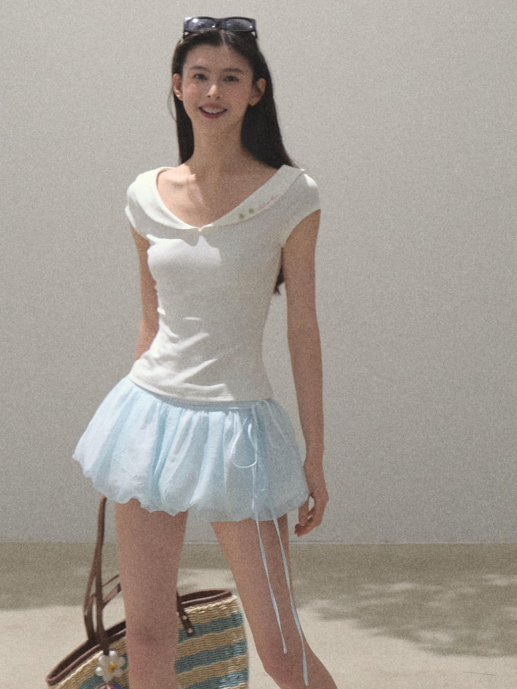 7 OAKMOO Stretch Cotton V-neck Slim Fit Women Solid Color Short Sleeve T-Shirts