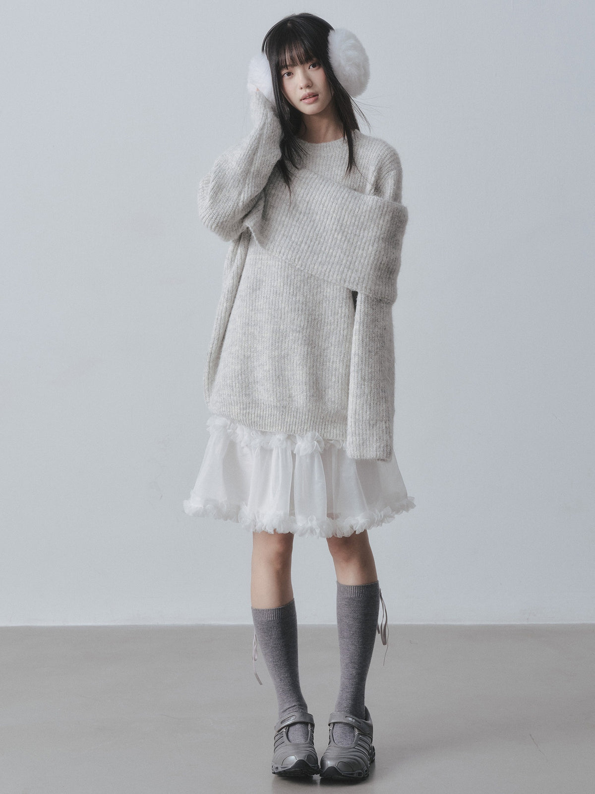 DDGIRL_studio_Ultra_Soft_Relaxed_Patchwork_Round_Neck_Women_Light_Gray_Knit_Sweaters_MISSTT