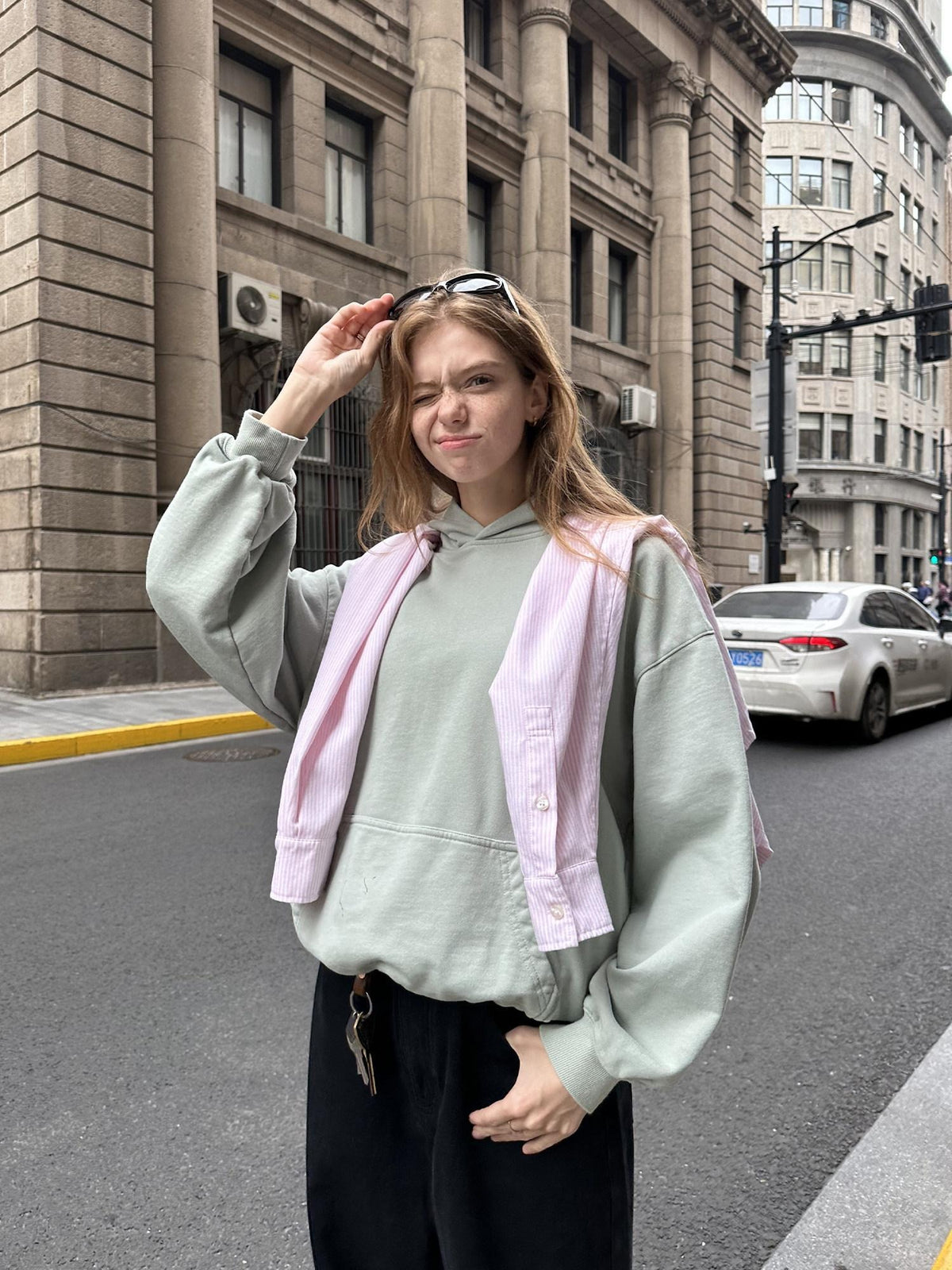 Country Moment Soft Washed Organic Cotton Loose Kangaroo Pocket Unisex Casual Pullover Hoodie