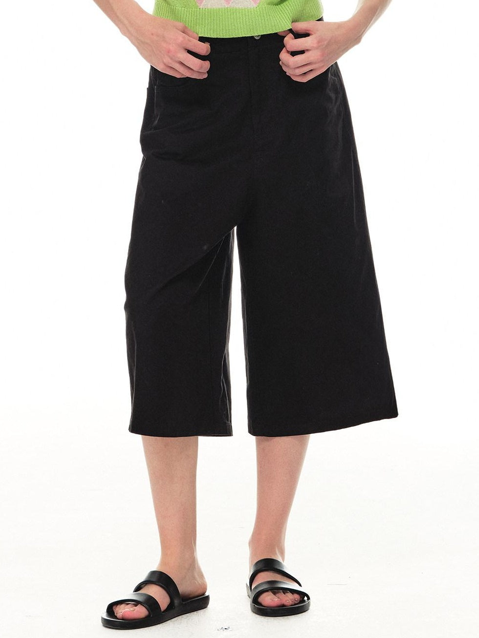 Country Moment Breathable Cotton Relaxed Fit Solid Mid Rise Unisex Casual Mid-Length Shorts