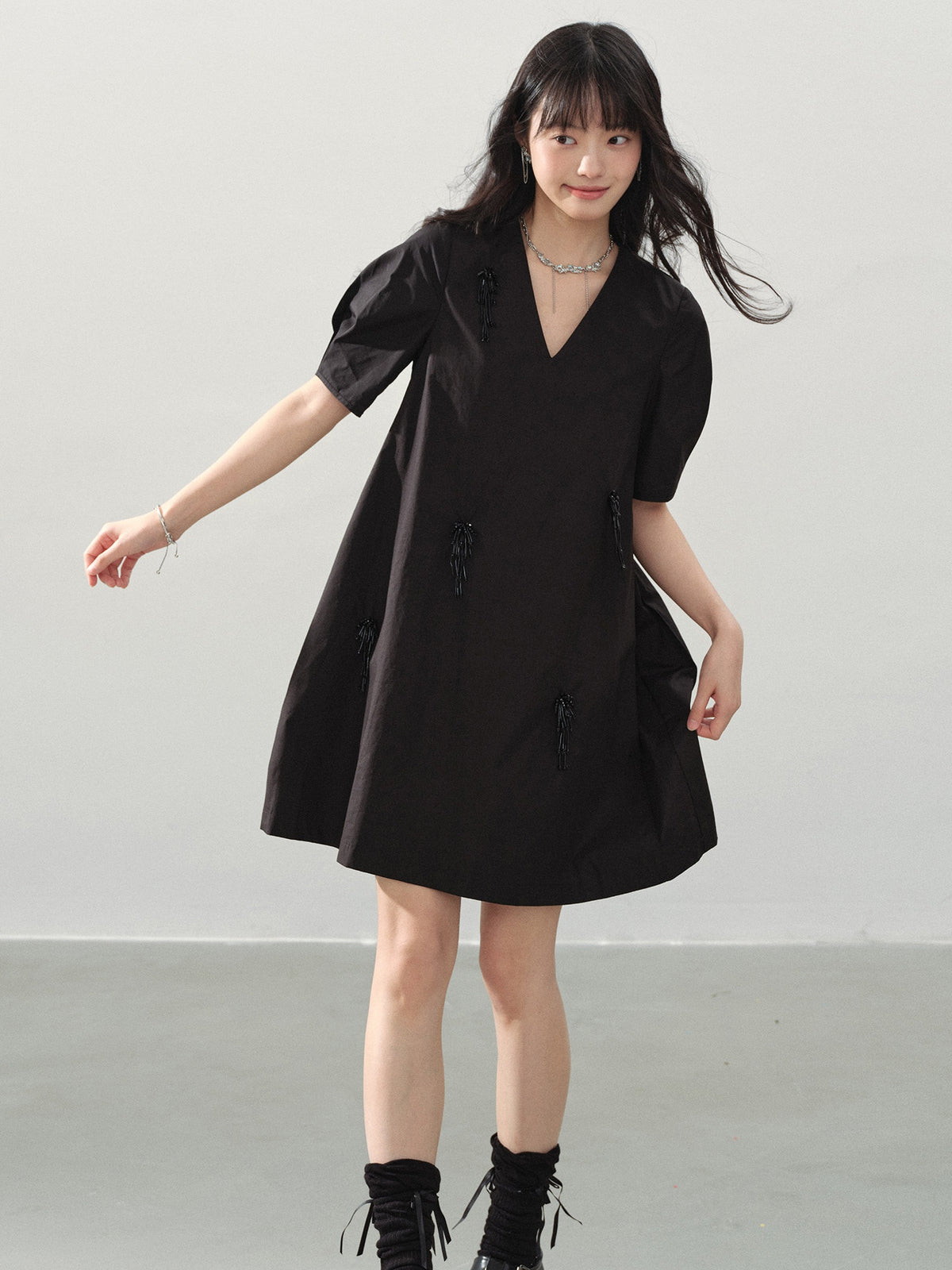 DDGIRL_studio_Beaded_Soft_Cotton_A_Line_Puff_Sleeve_V-neck_Back_Zipper_Black_Mini_Dresses_MISSTT