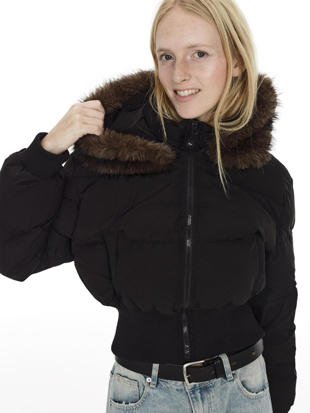 Country Moment Warm White Duck Down Slim Fit Short Hooded Urban Casual Youth Down Jackets