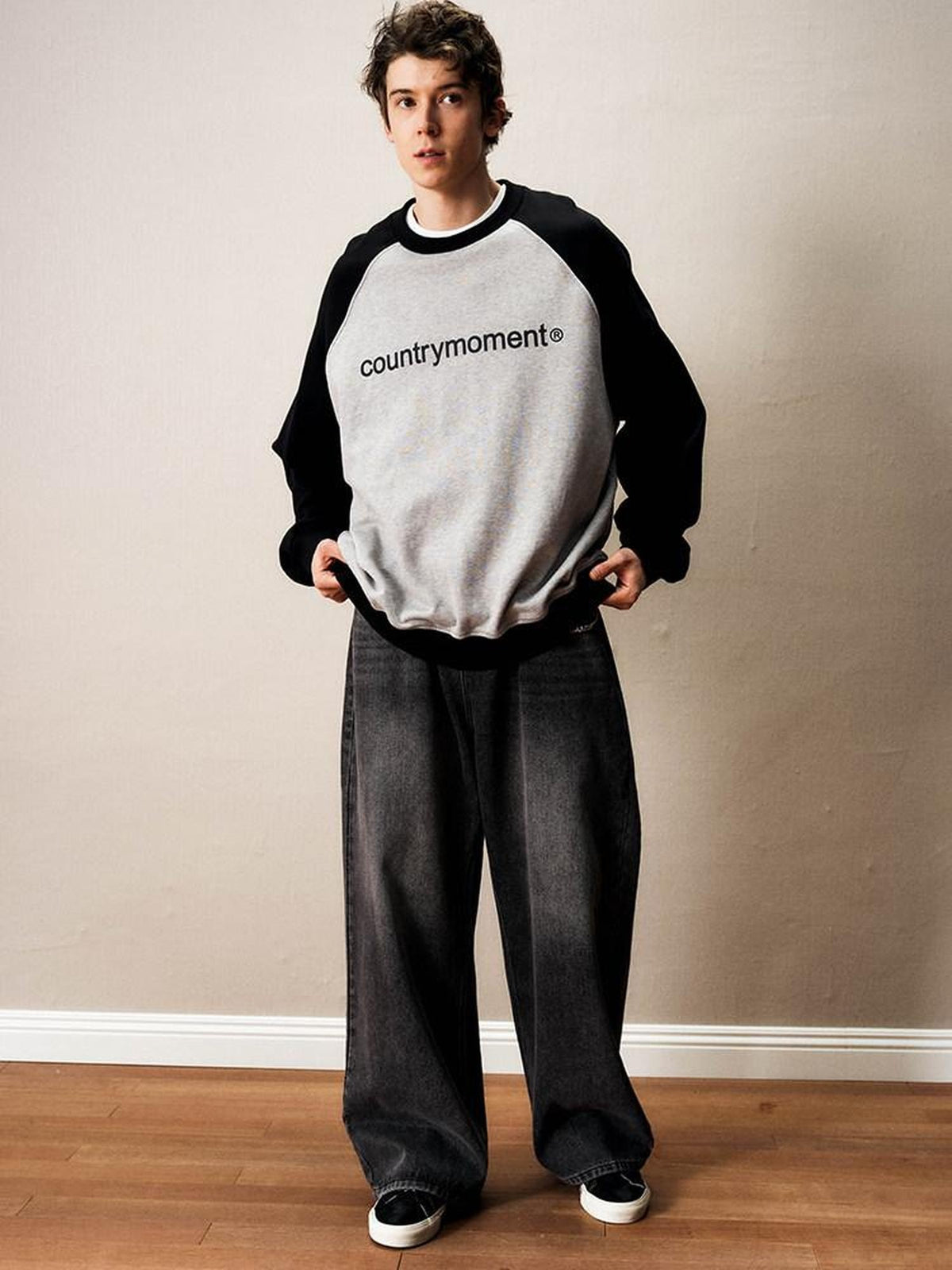 Country Moment Pure Cotton Text Graphic Japanese Loose Crewneck Teen Black Sweatshirt