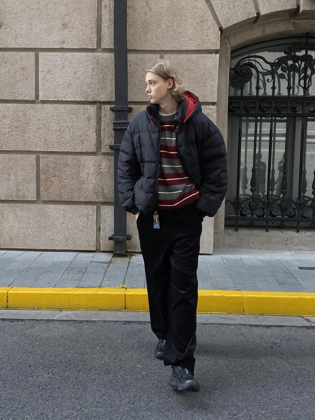 Country Moment 90 Percent White Duck Down Warm Hooded Loose Fit Youth Black Red Down Jackets