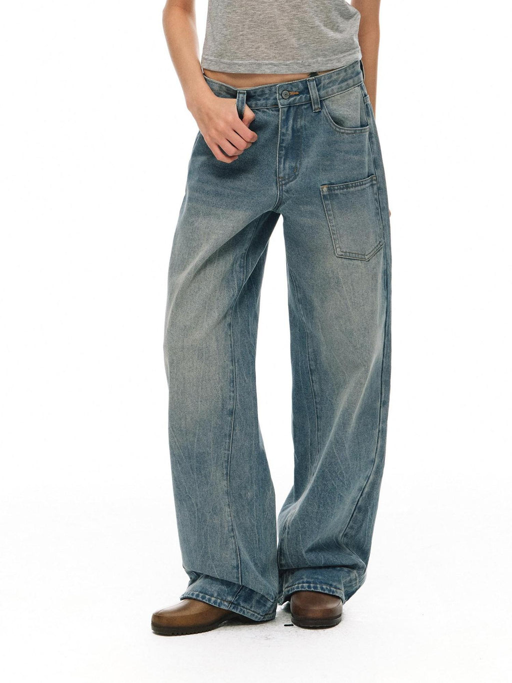 Country Moment Distressed Multi Pocket Mid Rise Women Washed Denim Straight Leg Jeans