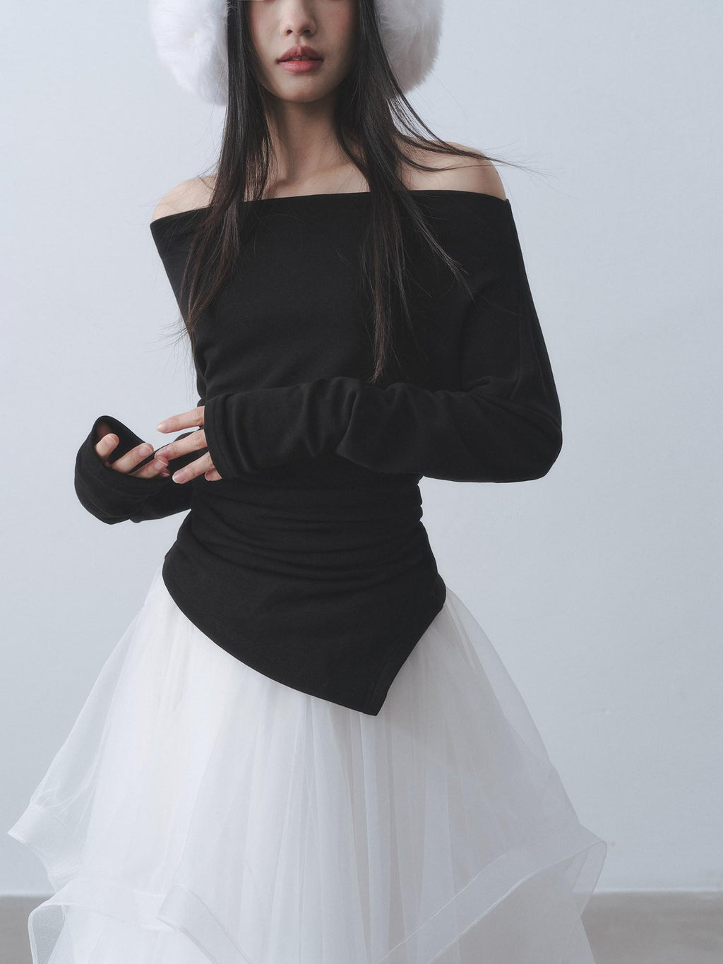 DDGIRL studio Soft Rayon Asymmetric Pleat Boat Neck Slim Women Black Long Sleeve T-Shirts