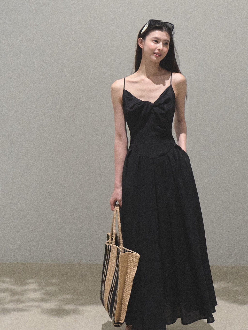 7 OAKMOO Elegant Cinched Waist Linen Spaghetti Strap Women City Commute Maxi Dresses