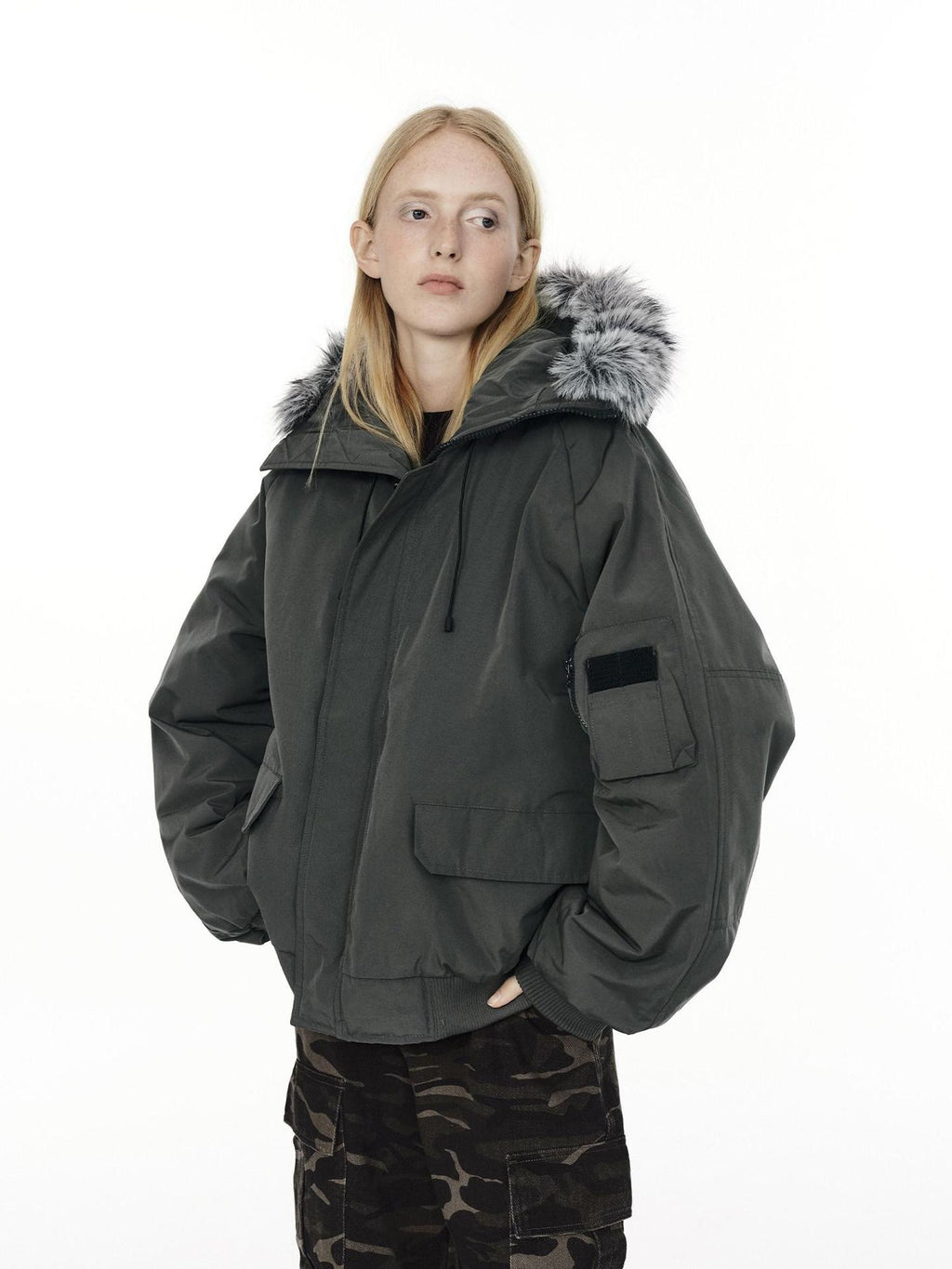 Country Moment 650Fp White Duck Down Hooded Fur Collar Waterproof Unisex Casual Down Jackets