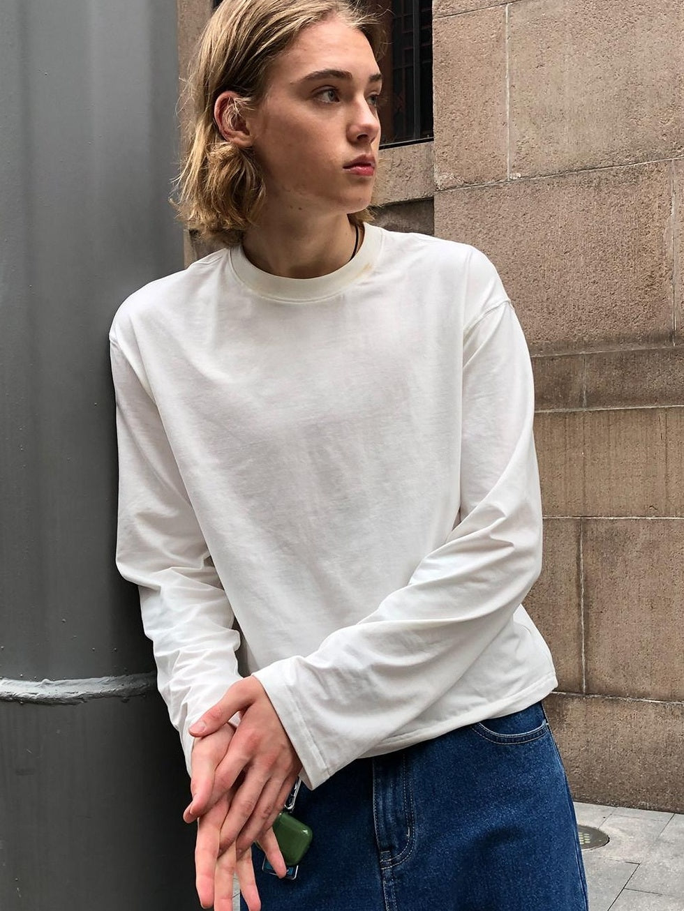 Country Moment Skin Friendly Breathable Cotton Relaxed Unisex Crew Neck Long Sleeve T-Shirts