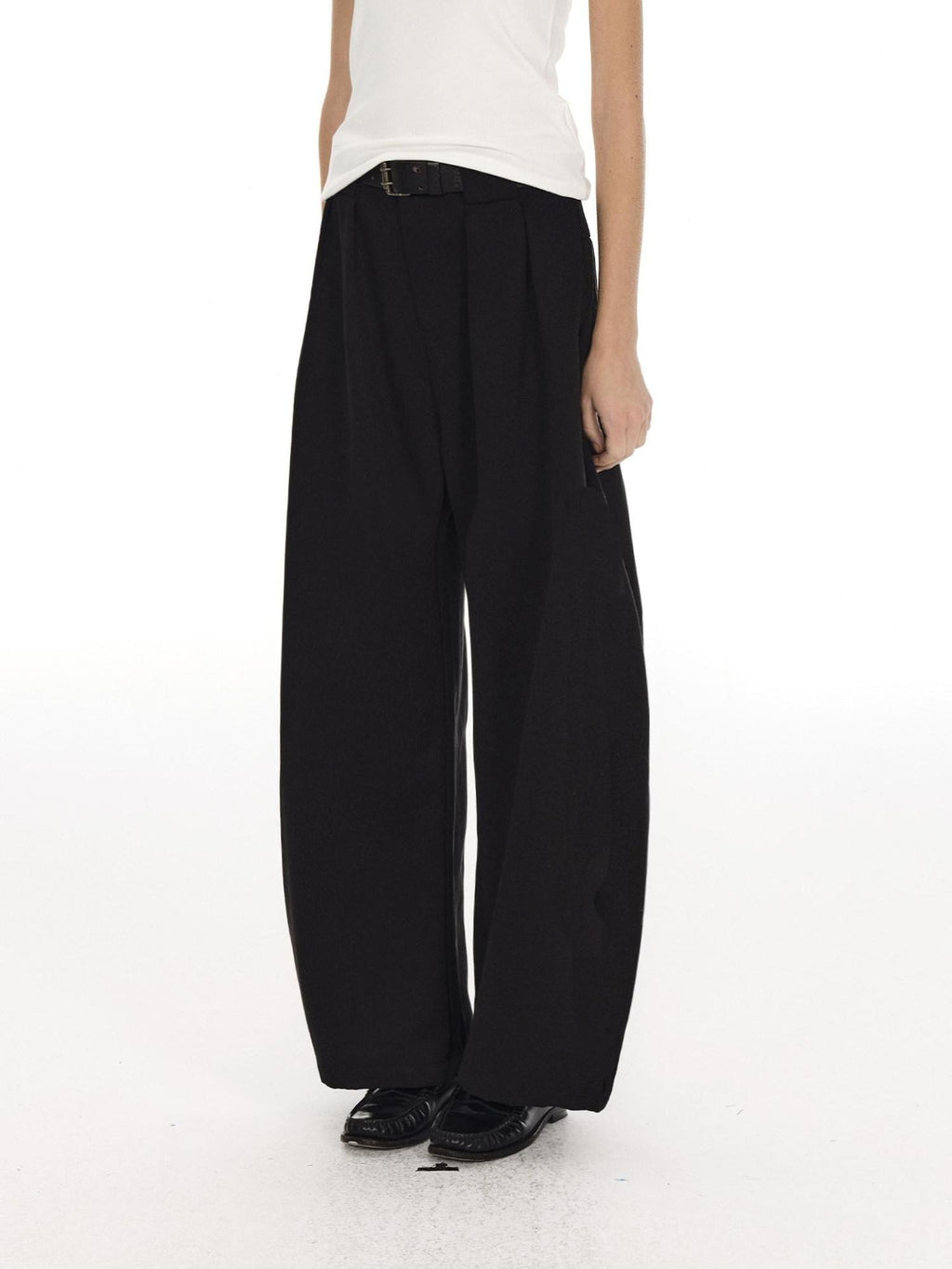Country Moment Breathable Pleated Mid Rise Black Polyester Zipper Fly Wide Leg Pants