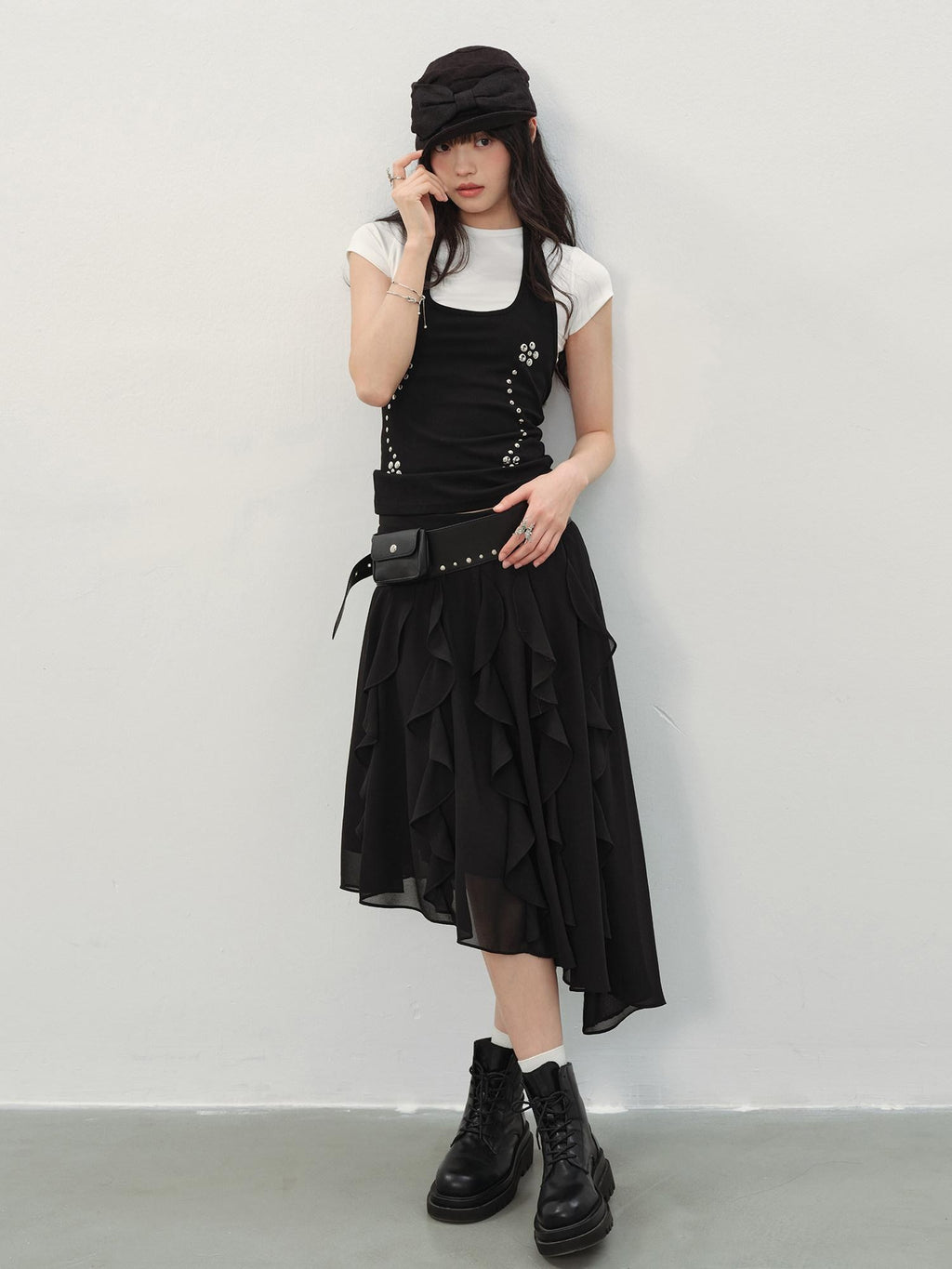 DDGIRL studio Breathable Cotton Vintage Studded Slim Fit Women Black Short Sleeve T-Shirts